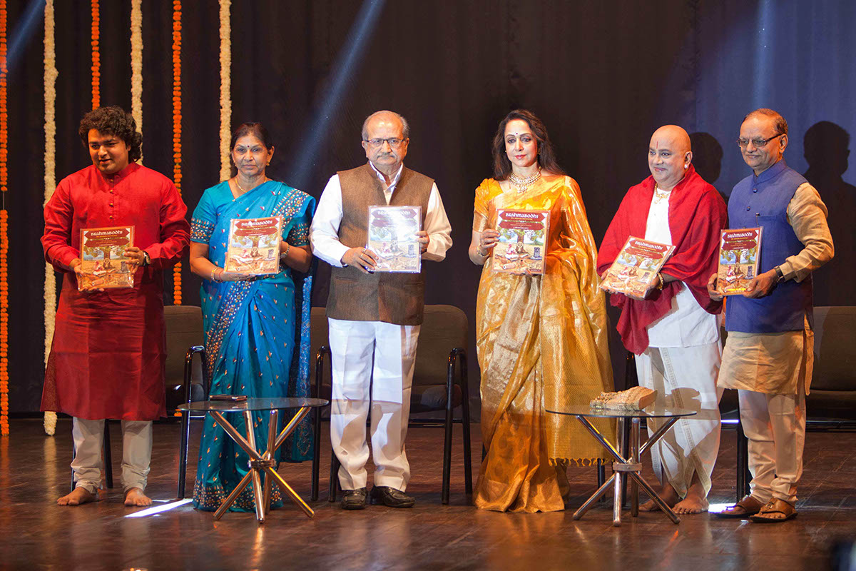 Rupak Mehta Hema malini magazine launch